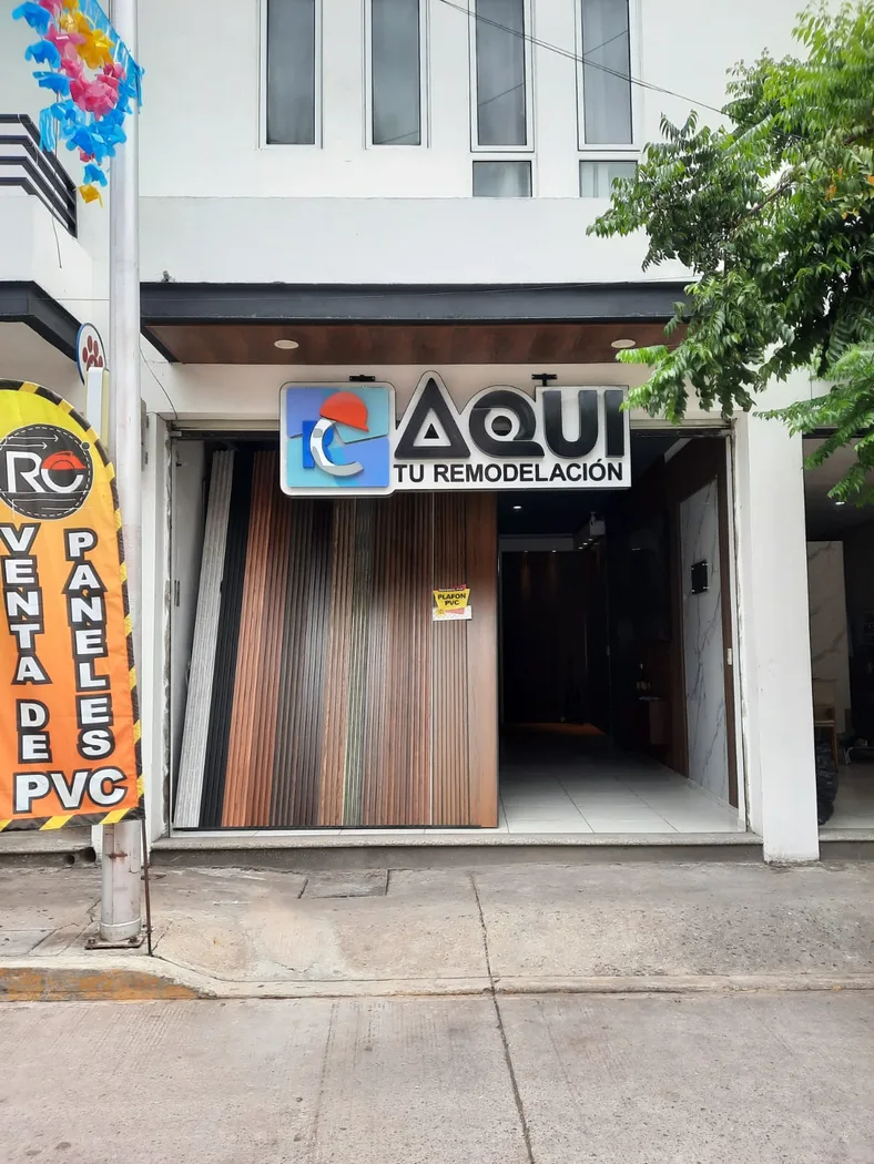 Exterior of Aquí Tu Remodelación, a general contractor in Sahuayo, Michoacán.