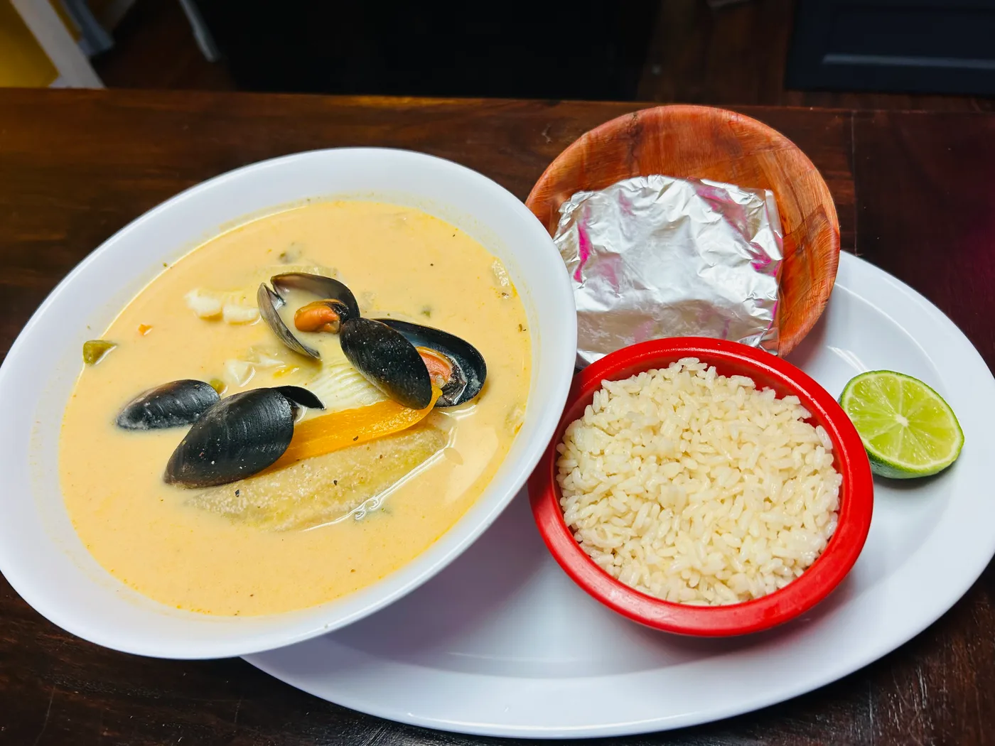 Delicious seafood soup with rice and lime at Jerusalen Restaurante.